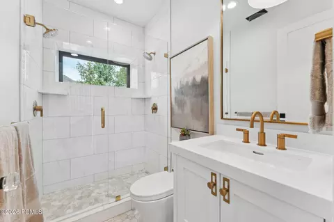 Bath - 1400 E Weber Wild Rd, Oakley, UT 84055 photo 5 of 5