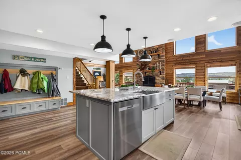 Kitchen - 425 E Anglers Loop, Panguitch, UT 84759 photo 7 of 8