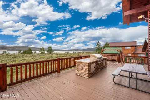 Exterior - 425 E Anglers Loop, Panguitch, UT 84759 photo 3 of 10