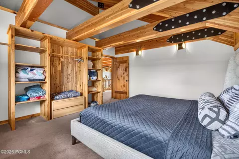 Bedroom - 425 E Anglers Loop, Panguitch, UT 84759 photo 6 of 17