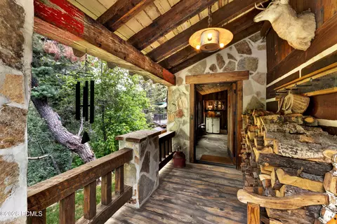 Exterior - 2983 E Ridgetop Dr, Sundance, UT 84604 photo 2 of 5