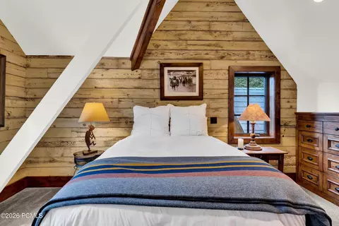 Bedroom - 2983 E Ridgetop Dr, Sundance, UT 84604 photo 6 of 8