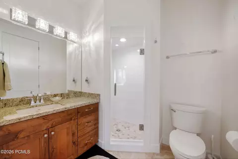 Bath - 1238 N Canyon View Rd, Midway, UT 84049 photo 2 of 5
