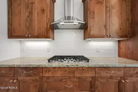 Kitchen - 1238 N Canyon View Rd, Midway, UT 84049 photo 4 of 5