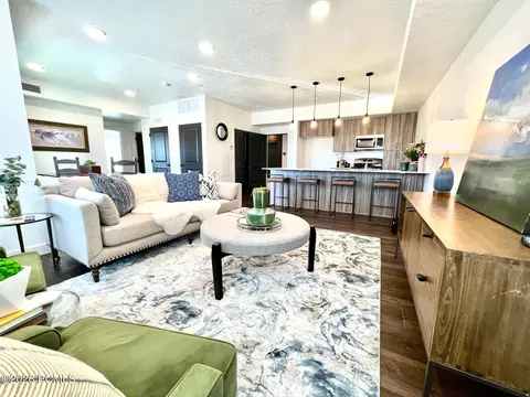 6495 Serviceberry Dr UNIT B208, Park City, UT 84098