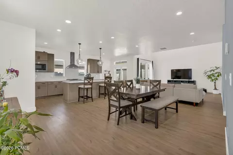 Dining - 331 S 680 W, Centerville, UT 84014 photo 1 of 2