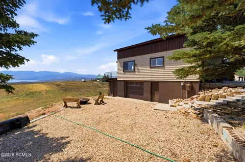 Exterior - 8750 E Soldier Creek Way, Daniel, UT 84032 photo 6 of 10