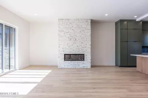 Living - 487 W Ascent Dr, Hideout, UT 84036 photo 6 of 7