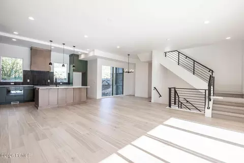 Living - 487 W Ascent Dr, Hideout, UT 84036 photo 5 of 7