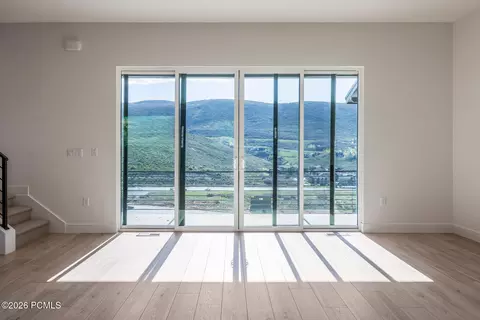 Living - 487 W Ascent Dr, Hideout, UT 84036 photo 4 of 7