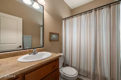 Bath - 454 W 4200 N, Oakley, UT 84055 photo 4 of 4