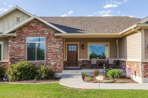 Exterior - 454 W 4200 N, Oakley, UT 84055 photo 5 of 13