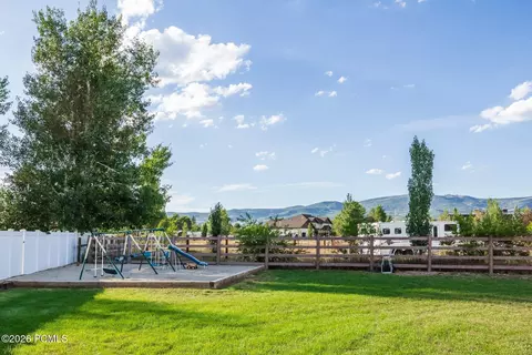 Exterior - 454 W 4200 N, Oakley, UT 84055 photo 6 of 13
