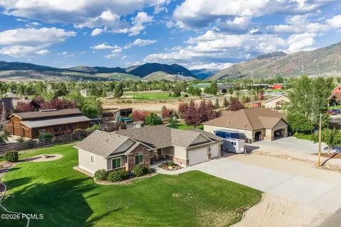 View/Area - 454 W 4200 N, Oakley, UT 84055 photo 1 of 6