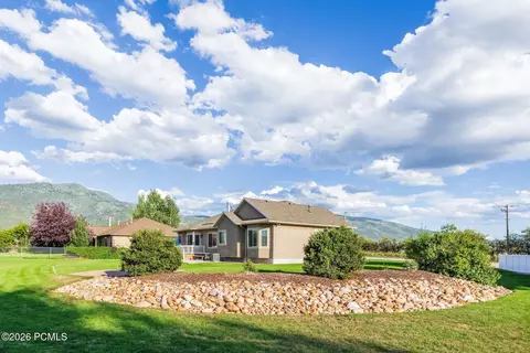Exterior - 454 W 4200 N, Oakley, UT 84055 photo 8 of 13