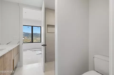 Bath - 11386 N White Tail Ct, Hideout, UT 84036 photo 6 of 6