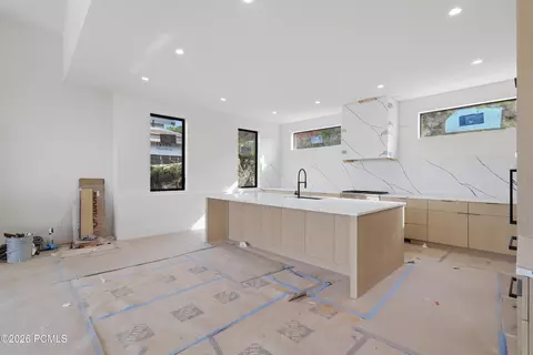 Kitchen - 11386 N White Tail Ct, Hideout, UT 84036 photo 2 of 6