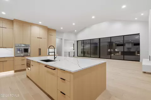 Kitchen - 11386 N White Tail Ct, Hideout, UT 84036 photo 2 of 3