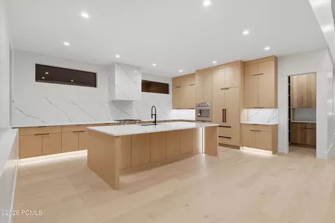 Kitchen - 11386 N White Tail Ct, Hideout, UT 84036 photo 1 of 3