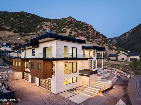 4029 E Canyon Estate Dr, Cottonwood Heights, UT 84121