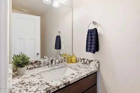 Bath - 110 W Lambert Ln, Kamas, UT 84036 photo 4 of 5