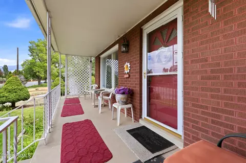 Exterior - 2983 S Orchard Dr, Bountiful, UT 84010 photo 5 of 11