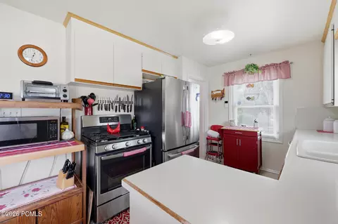 Kitchen - 2983 S Orchard Dr, Bountiful, UT 84010 photo 3 of 3