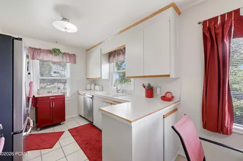 Kitchen - 2983 S Orchard Dr, Bountiful, UT 84010 photo 1 of 3