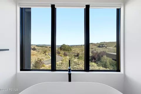 Bath - 3136 E Arrowhead Trl, Kamas, UT 84036 photo 5 of 6