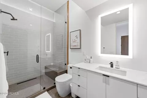 Bath - 3136 E Arrowhead Trl, Kamas, UT 84036 photo 2 of 6