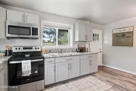 Kitchen - 75 E 100 North N, Midway, UT 84049 photo 4 of 4