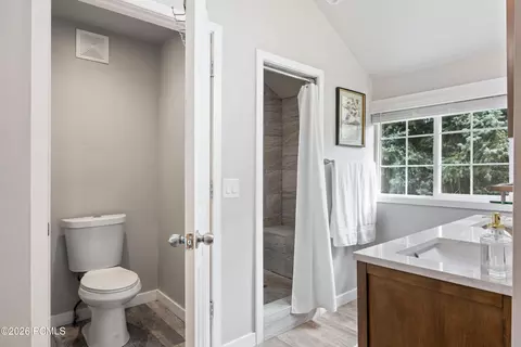 Bath - 75 E 100 North N, Midway, UT 84049 photo 3 of 3