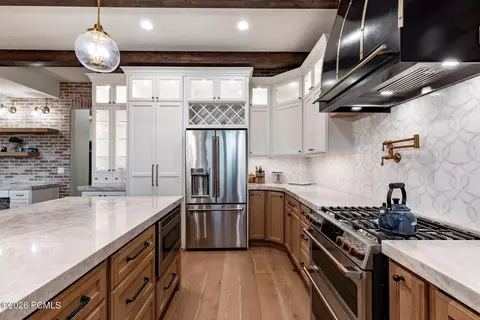 Kitchen - 1295 E Lasso Trl, Hideout, UT 84036 photo 2 of 5