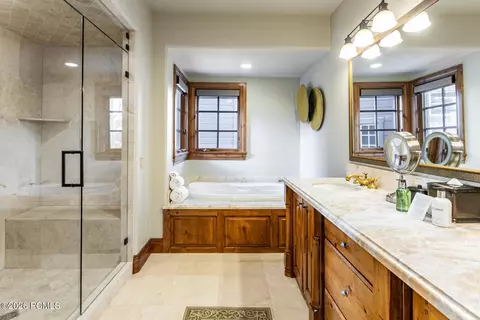 Bath - 8789 Marsac Ave #B5, Park City, UT 84060 photo 3 of 7