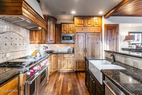 Kitchen - 8789 Marsac Ave #B5, Park City, UT 84060 photo 3 of 3