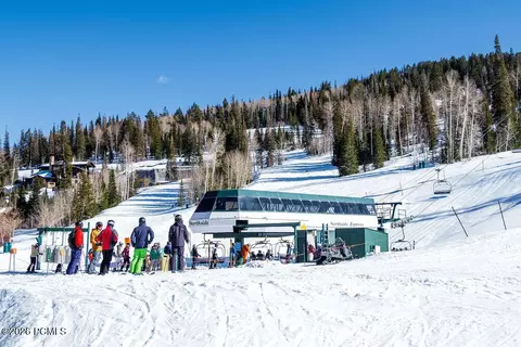 Exterior - 8789 Marsac Ave #B5, Park City, UT 84060 photo 9 of 10