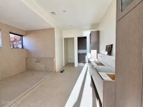 Bath - 10496 N Forevermore Ct, Hideout, UT 84036 photo 2 of 2