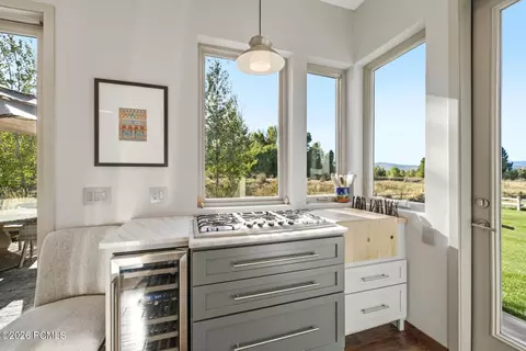 Kitchen - 2300 River Meadows Pkwy, Midway, UT 84049 photo 2 of 3