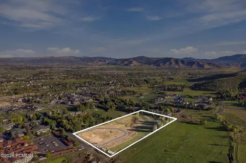 885 W Schonerberg Loop, Midway, UT 84049 photo 2