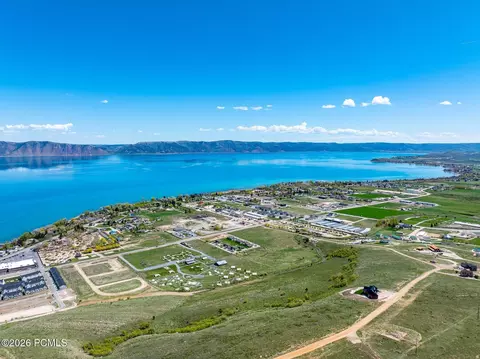 447 W Elk Ridge Rd, Garden City, UT 84028