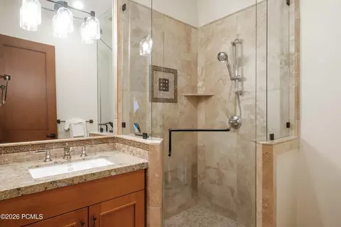 Bath - 602 Trappers Loop Rd, Kamas, UT 84036 photo 7 of 10