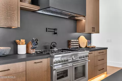Kitchen - 4072 E Harris Way, Kamas, UT 84036 photo 4 of 7