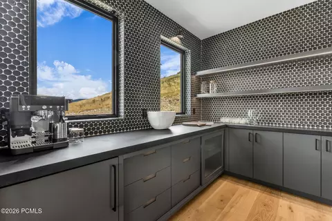 Kitchen - 4072 E Harris Way, Kamas, UT 84036 photo 6 of 7