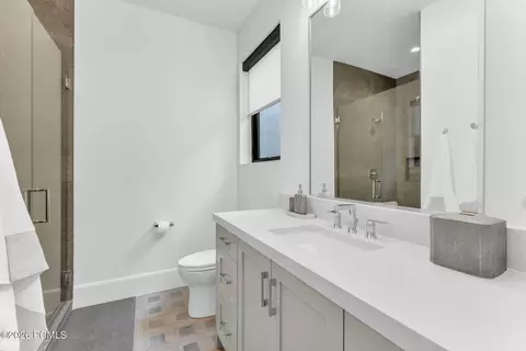 Bath - 4072 E Harris Way, Kamas, UT 84036 photo 2 of 6