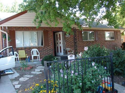 5510 Carson St, Denver, CO 80239 photo 1