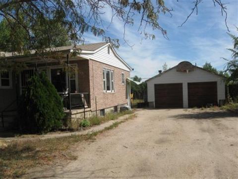 862 S 4th Ave, Brighton, CO 80601 photo 1