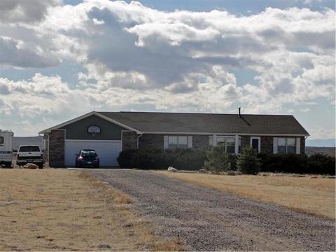 40028 E Florida Dr, Bennett, CO 80102 photo 1