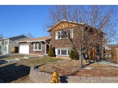 5506 Eagle St, Denver, CO 80239 photo 1