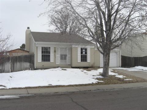 19269 E 22nd Dr, Aurora, CO 80011 photo 1