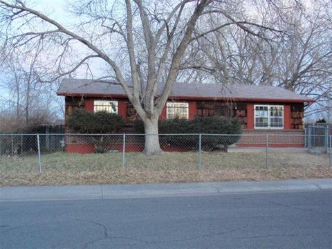 5474 Wheeling St, Denver, CO 80239 photo 1